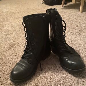 Combat boots